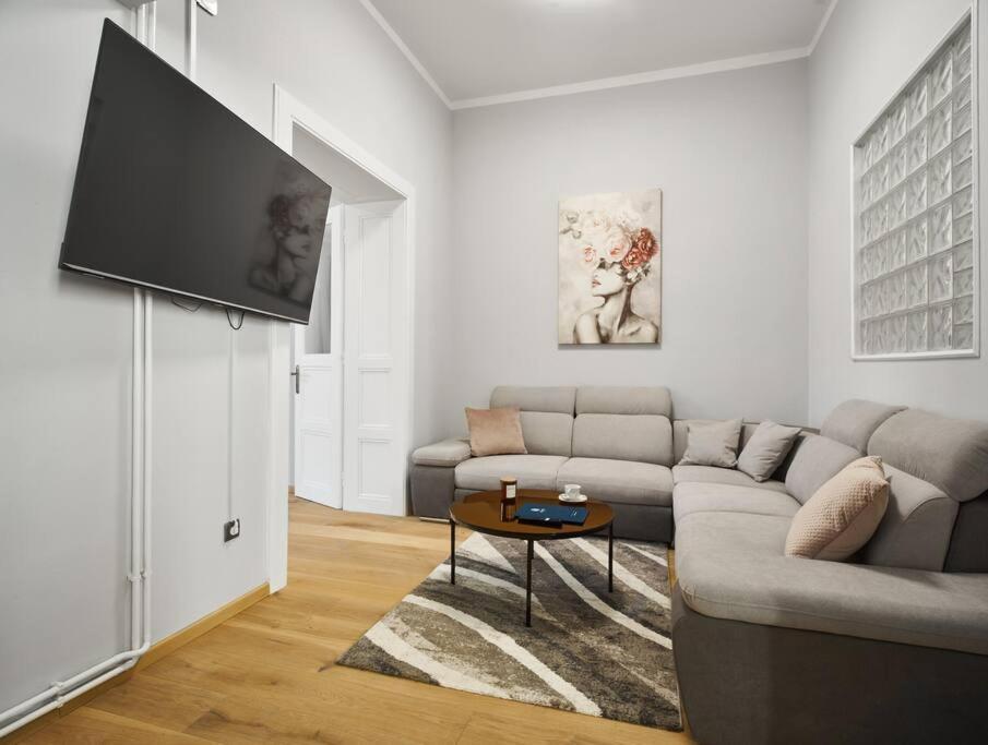 City Twenty 2Bdr Apartment By Irundo Zagreb Exterior photo